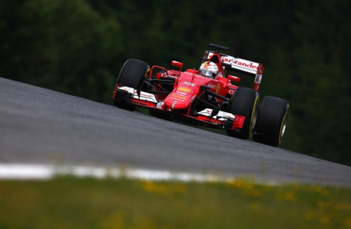 Формула-1. Феттель — лучший в третьей практике на Гран-при Австрии Пилот Феррари на считанные доли секунды опередил лидера чемпионата Льюиса Хэмилтона.