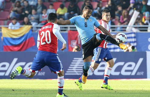 Парагвай и Уругвай шагают в плей-офф Копа Америка Результативная ничья позволила обеим командам попасть в четвертьфинал Кубка Америки.