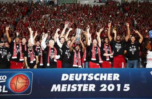 Бамберг — чемпион Германии "Серебристые" спустя два года вернули себе желанный титул.