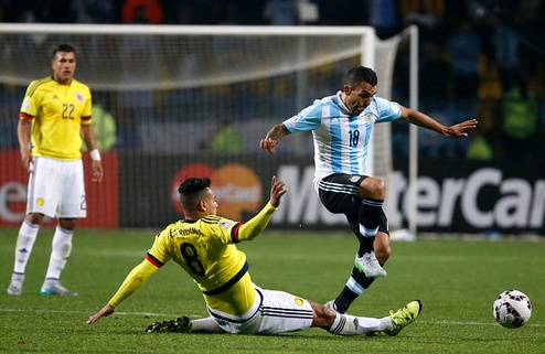Аргентина сильнее Колумбии в четвертьфинале Копа Америка Команда Херардо Мартино пробилась в полуфинал чемпионата Южной Америки.