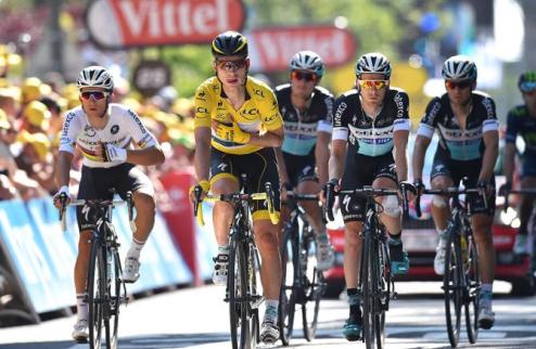 Тони Мартин сломал ключицу, и, скорее всего, сойдет с дистанции Тур де Франс Французская веломногодневка теряет уже второго действующего обладателя желт...