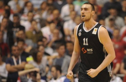 Панатинаикос завершает переход Николы Милутинова Центровой, выбранный на последнем драфте НБА Сан-Антонио, продолжит карьеру в Греции.
