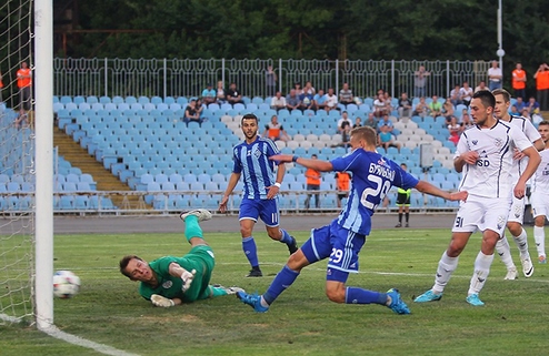 Динамо: непростая победа над Сталью Новичок Премьер-лиги едва не отобрал очки у чемпиона страны. 