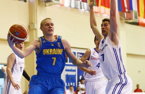 Десять ассистов за половину матча. Урок от Виталия Зотова. ВИДЕО В украинском баскетболе появился новый талантливый разыгрывающий.
