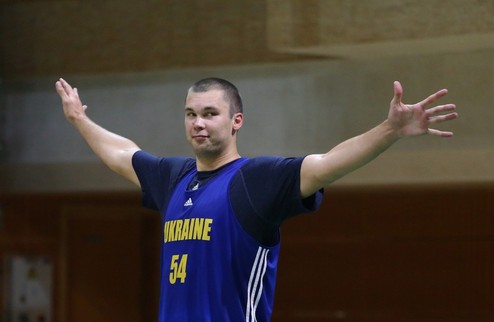Фесенко – новый капитан сборной Украины Кирилл Фесенко получил от Евгения Мурзина капитанский статус.