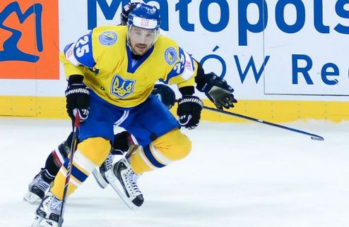 Хоккей. Украинский форвард перешел в Стяуа Артем Бондарев продолжит карьеру в Румынии.