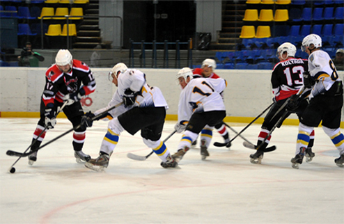 ЧУ. Третья кряду победа Дженералз Завершился заключительный поединок второго тура чемпионата Украины по хоккею.