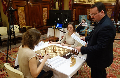 Шахматы. Гран-при ФИДЕ. Музычук все еще лидер Мария сыграла вничью со своей сестрой, чем воспользовались конкурентки.