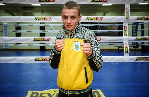 ЧМ. Замотаев и Манукян гарантировали себе медали Два украинских боксера вышли в полуфиналы чемпионата мира по боксу среди аматоров.
