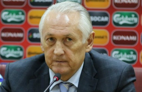 Фоменко: "Теперь нужно делать два шага" Главный тренер сборной Украины прокомментировал вчерашнее поражение в домашнем поединке против Испании (0:1).