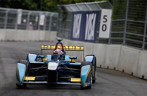Формула Е. Буэми выиграл первую гонку в сезоне-2016! Пилот Renault e.dams Себастьен Буэми одержал уверенную победу на первом этапе нового сезона Формулы...
