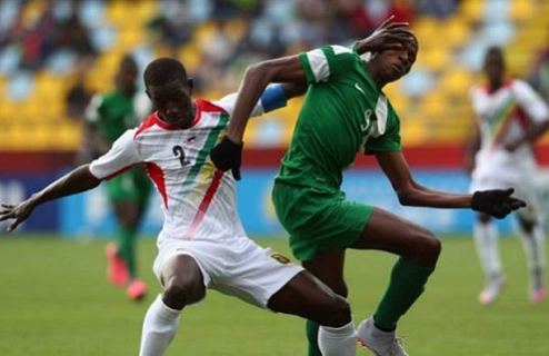 Нигерия обыграла Мали в финале ЧМ-2015 (U-17) В финальном поединке юношеского чемпионата мира-2015 (U-17) сборная Нигерии одолела Мали.