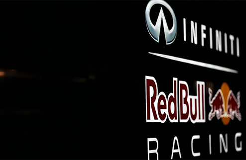 Формула-1. Матешиц дал добро на сделку с Renault Владелец Ред Булл Дитрих Матешиц готов одобрить сделку австрийской команды с Renault на сезон-2016.