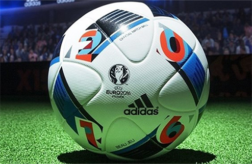 Представлен официальный мяч группового этапа Евро-2016 На групповом этапе Евро-2016 будет использоваться мяч  Adidas Beau Jeu.