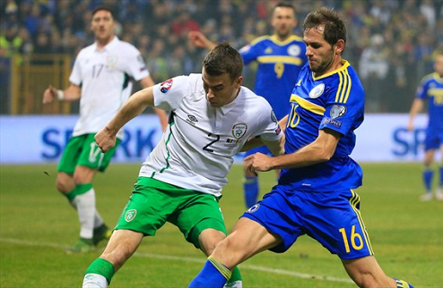 Босния и Ирландия победителя не выявили В матче плей-офф квалификации Евро-2016 Босния и Герцоговина дома сыграла вничью с Ирландией.