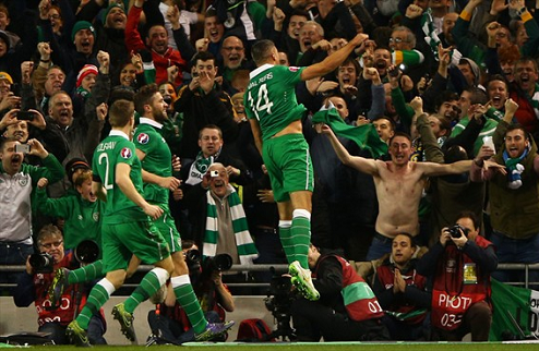 Дубль Уолтерса выводит Ирландию на Евро-2016 В ответном матче плей-офф квалификации Евро-2016 Ирландия одолели сборную Боснии и Герцоговины.