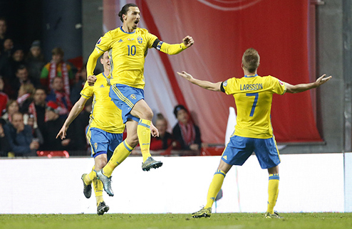 Ибрагимович сделал дубль и вывел Швецию на Евро-2016 Сборная Швеции сыграла вничью с национальной командой Дании, но за счет домашней победы пробилась в...