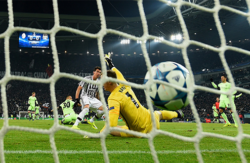 Боруссия обыграла Севилью, Ман Сити уступил Ювентусу Завершились матчи 5-го тура Лиги чемпионов в группе D.