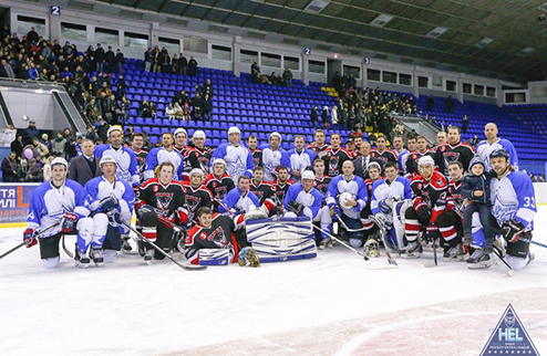 Ветераны украинского хоккея обыграли Дженералз. ВИДЕО В Киеве отметили 55-летие открытия Дворца Спорта.