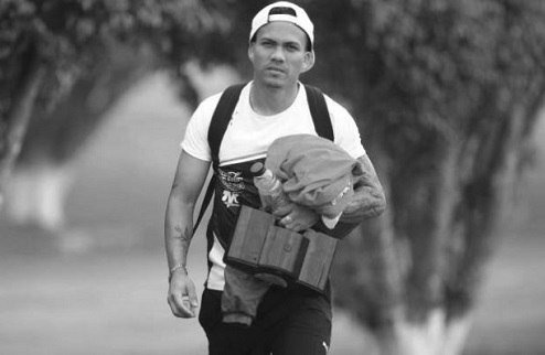 Застрелен игрок сборной Гондураса Полузащитник сборной Гондураса и Олимпии Арнольд Перальта был убит в на парковке. 