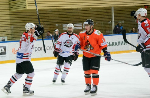 Донбасс одержал победу над чемпионом Беларуси В гостевом товарищеском матче Донбасс обыграл солигорский Шахтер.