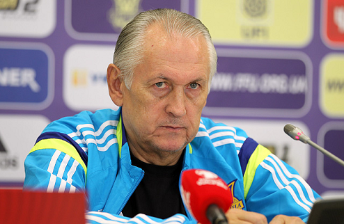 Фоменко продолжит работать со сборной Украины Главный тренер сборной Украины Михаил Фоменко останется на своем посту.