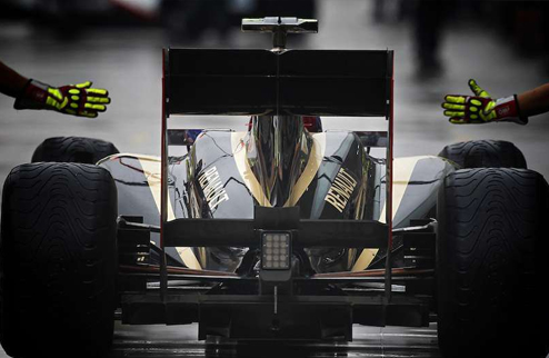 Формула-1. Болид Рено прошел краш-тест FIA Менеджмент Рено подтвердил, что болид команды успешно прошел краш-тест и был допущен к заездам в новом сезоне...