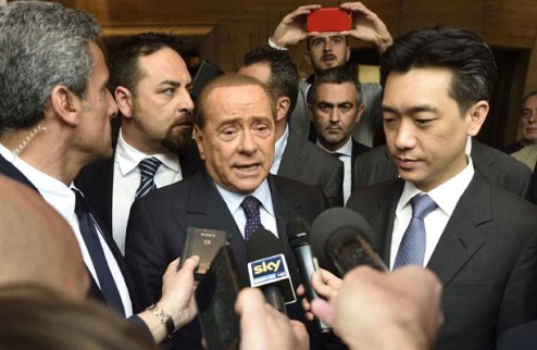Милан будет получать по 100 миллионов евро в год от азиатских спонсоров Президент миланского клуба Сильвио Берлускони сообщил, что Милан ежегодно будет ...