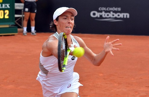Рио (WTA). Скьявоне одолела Роджерс в финале Итальянка Франческа Скьявоне выиграла первый титул с апреля 2013 года.