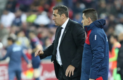 Сандоваль уволен с поста главного тренера Гранады Руководство Гранады уволило с должности главного тренера Хосе Рамона Сандоваля.