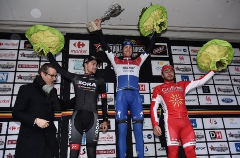 Ники Терпстра — победитель Le Samyn-2016 Голландский гонщик Etixx-Quick Step Ники Терпстра стал победителем однодневки Le Samyn-2016.