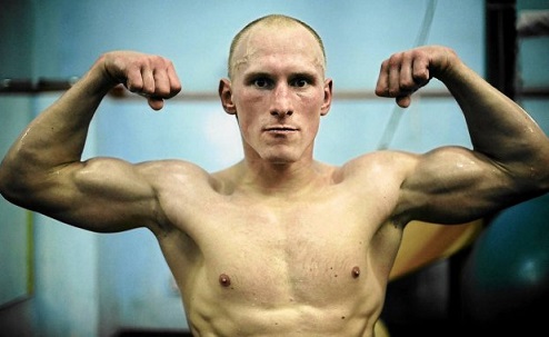 Поляк Влодарчик вернулся с победой над россиянином Брудовым Польские любители бокса заждались возвращения своего экс-чемпиона. 