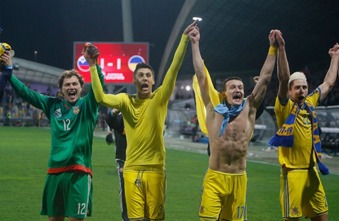 Сборная Украины проведет три спарринга перед Евро-2016 Накануне чемпионата Европы национальная команда Украины проведет три товарищеских матча.