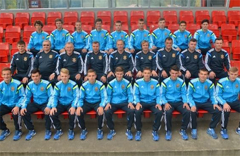 Украина U-17 уверенно обыграла Турцию Подопечные Александра Петракова добывают вторую победу в элит-раунде отбора к юношескому чемпионату Европы 2016.