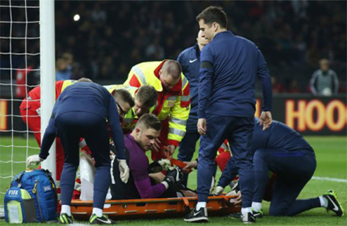Батленд не сыграет за сборную Англии на Евро-2016 Голкипер Львов Джек Батленд получил серьезную травму в товарищеском матче против сборной Германии.