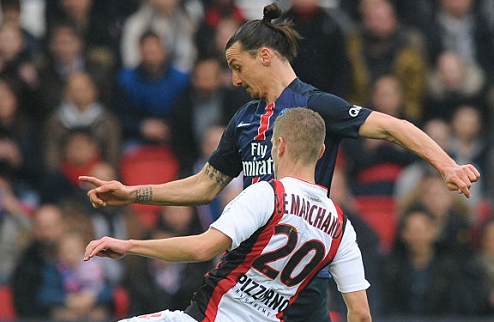 Лига 1. Хет-трик Ибрахимовича приносит победу ПСЖ над Ниццой Чемпионы Франции в рамках 32-го тура одержали очередную победу.