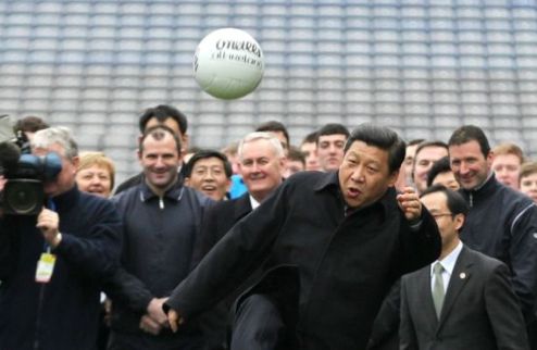 Китай хочет диктовать моду в мировом футболе Правительство Китая представило программу, которая, по его плану, должна позволить стране превратиться к 20...