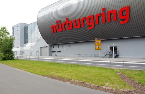 Формула-1. Нюрбургринг может вернуться Руководители автодрома в Нюрбурге попытаются еще раз договориться с Берни Экклстоуном. 