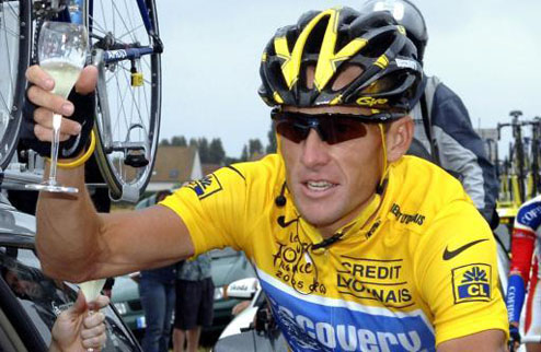 Велоспорт. Армстронг намерен пропустить Джиро в следующем году Великий американец заявил о своем участии в Тур оф Калифорния в эти же дни.