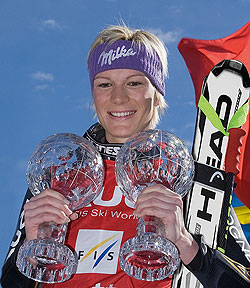 Горные лыжи. Мария Риш: "Слалом-гигант - моя вечная проблема" Женская сборная Германии по горным лыжам осталась недовольной тем, как прошел
первый этап...