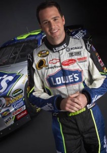 Джонсон: "Я доволен второй позицией" Трехкратный чемпион NASCAR прокомментировал свое выступление на этапе в Мартинсвиле.