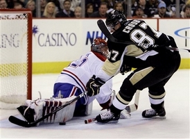 Кросби стал первой звездой игрового дня НХЛ Форвард Питтсбурга отметился хет-триком