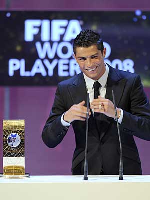 ФИФА объявила соискателей на приз лучшего игрока мира Перечень игроков состоит из 23 фамилий.