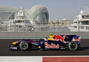 Баттон первый на третьей практике в Абу-Даби Завершилась третья свободная практика Гран-при Абу-Даби.