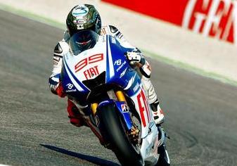 Лоренсо: "Необходимость финишировать создает давление" Для того чтобы стать вице-чемпионом мира в классе MotoGP, испанскому мотогонщику необходимо набра...