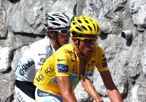 Контадор и Шлек-младший обменялись комплиментами Обладатели первых двух мест на  Тур де Франс 2009 назвали друг друга претендентами на победу в Большой ...