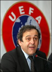 УЕФА возьмется за топ-клубы Отныне существует новый комитет УЕФА, который будет прослеживать все финансовые операции европейских грандов. 