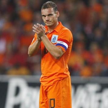 Интер разозлен на сборную Голландии Национальная команда не отпустила вновь повредившегося Снейдера в расположение клуба.
