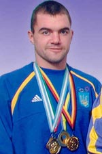 Трагически погиб украинский боксер Вчера вечером в  возрасте 29 лет, в автомобильной катастрофе погиб талантливый украинский боксер Андрей Федчук.