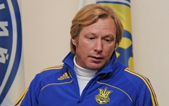 Михайличенко хочет победить в основное время Главный тренер сборной Украины дал пресс-конференцию перед ответной игрой с греками. 